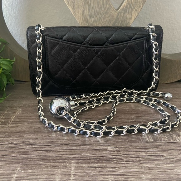 π€βChanel Matelasse Quilted Wallet on a Chain Adjustable Crossbody - Picture 2 of 11